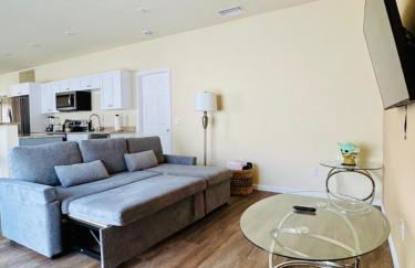 New Home Near Legoland and Disney Sleeps 12 - Foto 1