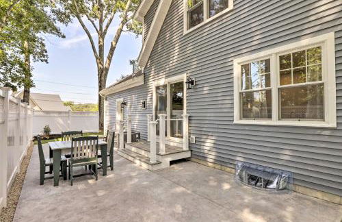 Sun-Dappled Retreat - Walk to Wickaboag Lake! - Foto 31