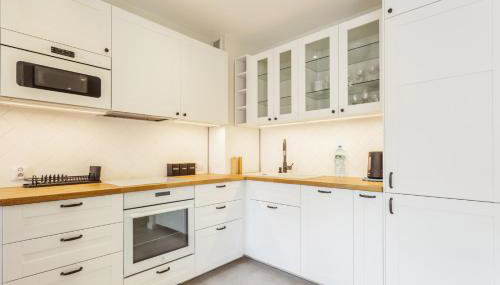 National Stadium Sunny Apartment by BookingHost - Foto 5, stove, dishwasher