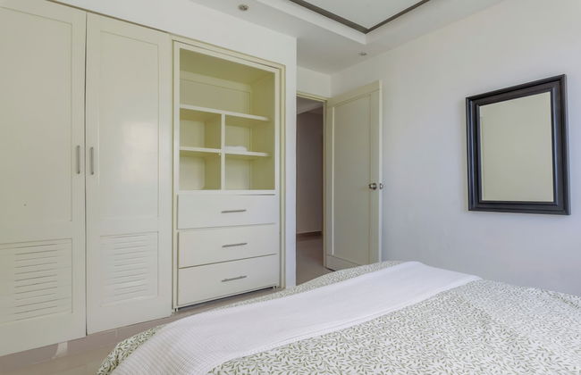 Oceanfront Condo in Ave. España Sleeps 8 - Foto 16