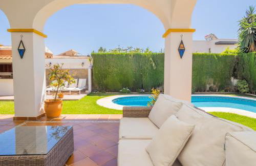 Cubo's Villa Yedra Guadalmar - Photo 13