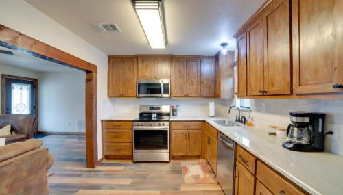 Porch and Fire Pit Ranch Retreat in Blue Ridge! - Foto 5