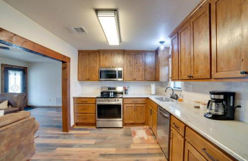 Porch and Fire Pit Ranch Retreat in Blue Ridge! - Foto 5