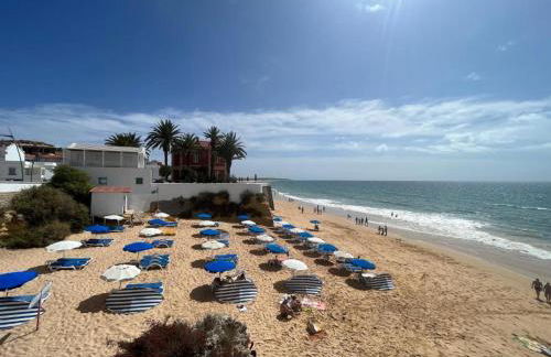 Gated Family Villa with Private Pool and Garden - Foto 22