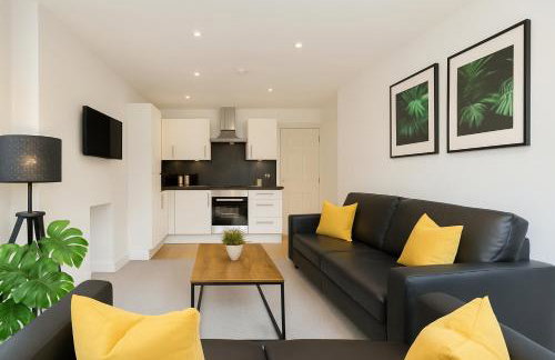 8 Person, 4 Bedroom Light, Warm & Modern Apartment - Foto 7