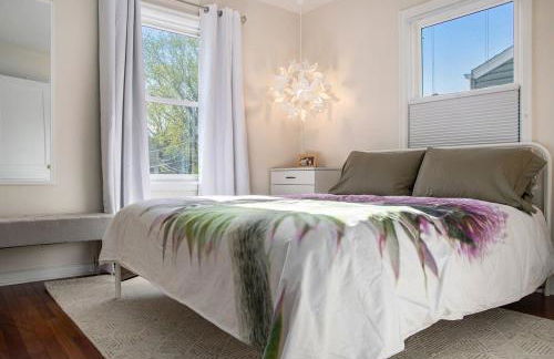 Bright & Stylish 4BR Spot - Close to Downtown Fun - Foto 29