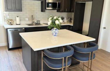 cozy & Elegant Torrance Apartment with balcony - Foto 2