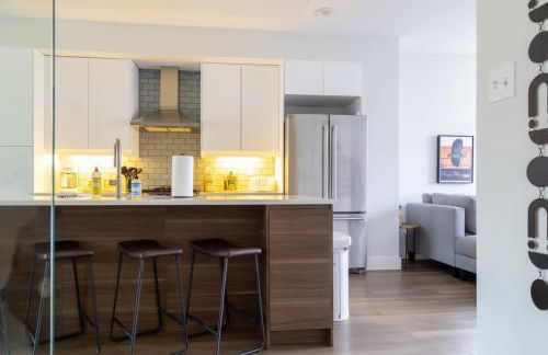 The Grove's Modern Family Row House ABODEbucks - Photo 12