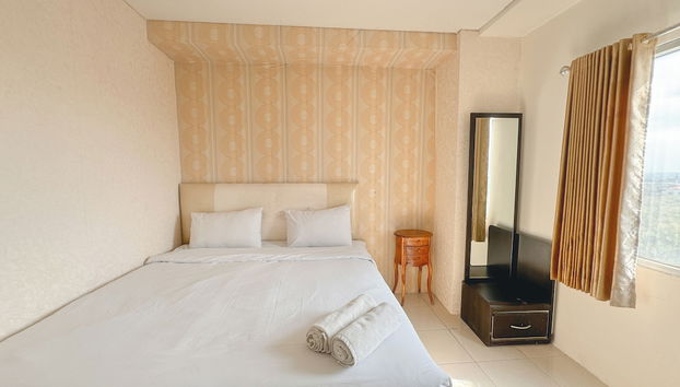 Homey And Best Location 2Br At Pavilion Permata Apartment - Foto 3, Habitación