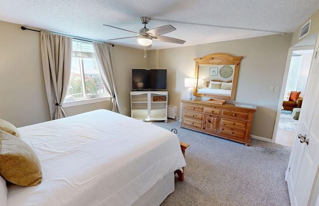 Dolphin Point 306c 2 Bedroom Condo by RedAwning - Foto 7