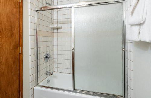 Courchevel #15 - 2 Bedroom, 2 Bathroom, Sleeps 6! Just steps to Canyon Lodge! - Foto 25