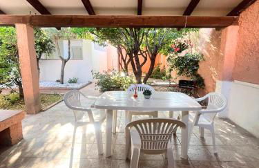 Mirto Beachside Apartment - 2BR - Wi-Fi - AC - 100m from the Beach - BBQ - Parking - Foto 11