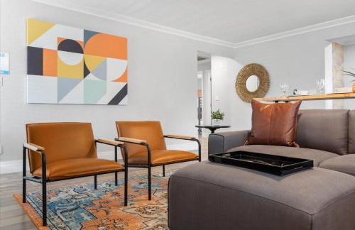 Backyard Oasis Heated Pool Game Room Gazebo - Foto 31