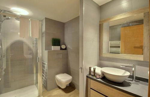 ARC 1600, LE RIDGE, Appartement 07 personnes Vue Montagne - ski aux pieds - Sauna, Hammam, Piscine, Salle de salle de sport-fitness - Foto 13