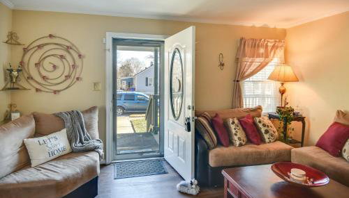 Private Yard and Patio BBQ! Norfolk Home Near Dtwn - Foto 4