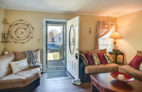 Private Yard and Patio BBQ! Norfolk Home Near Dtwn - Foto 4