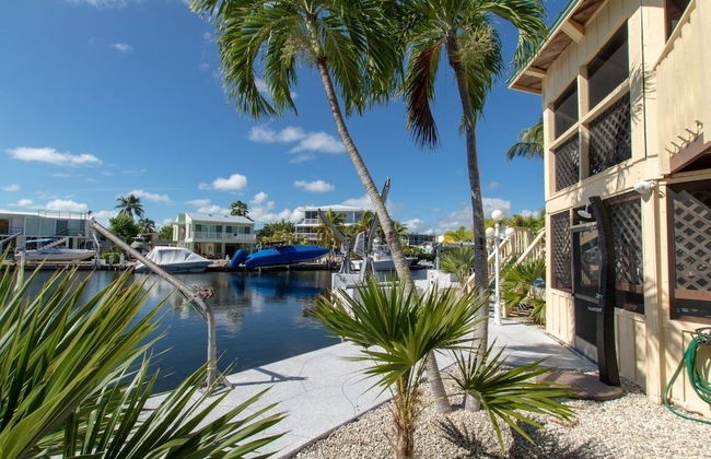 Beautiful Updated Stilted Home Makes For A Super Getaway. 3 Bedroom Home by RedAwning - Foto 44