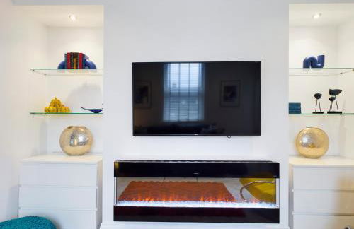 No 3 at Upton Cross House, Chester - Photo 3