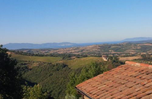 PODERE TORRICELLE 69B Pancole Gr, seaview infinity pool, jacuzzi, sauna, exclusive villa with 2 bedrooms for 4 - If you total 5 or 6 people there is an independent suite in main villa with private ensuite bathroom, kitchenette and garden dining area - Foto 9