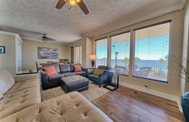 Astonishing Oceanfront Condo with Oversized Balcony to Enjoy Amazing Gulf View - Unit 0204 by RedAwning - Foto 24