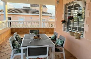 Villa Loli, Chalet con piscina, cerca de la playa y la ciudad - Photo 11