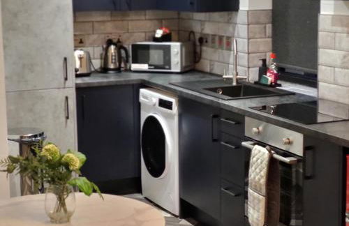 Affordable Serviced Apartment Perfect for Contractors in PE1 Short & Long Term Stays - Free WIFI - Free Parking - With Sofa Bed - Full Kitchen - Foto 19