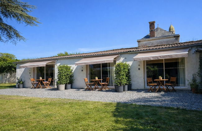 RELAI DU CHATEAU DE LA TOURLANDRY - Foto 1