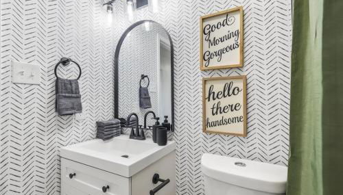 1BD 1BA Stylish Arlington Home w Backyard - Foto 5