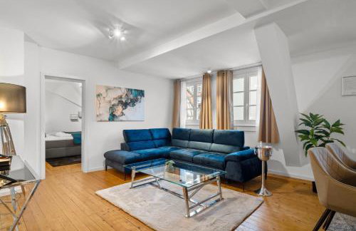 Traumhaft gelegene Altbau-Wohnung im Herzen von Weinheim - Parking - Foto 1