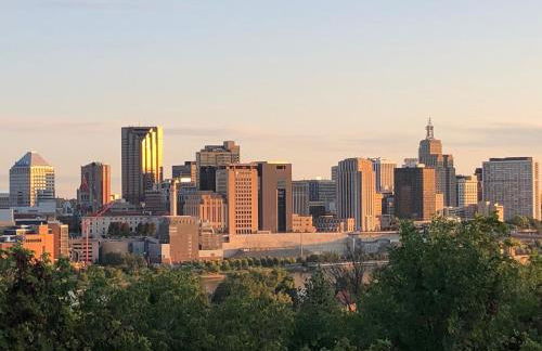 Stunning city views guesthouse - Photo 26