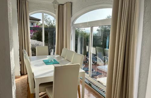 Villa with Free Heated Pool - Pass the Keys - Photo 6