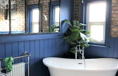 Lyndhurst - Victorian villa with heated pool - Foto 33