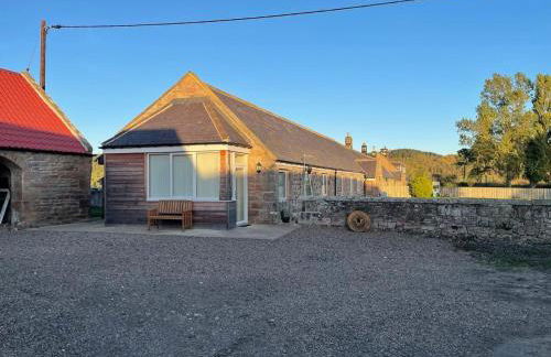 Cottage - Sleeps 4 - Pets Ok - Parking - Garden - Photo 7