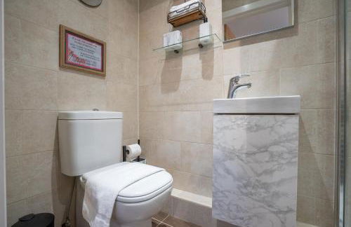 Runway Hse Luxe 5 Bed, with King sized Beds, next to Aiport & NEC, JLR 5 mins - Foto 14