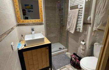 LES FONTANILLES odeillo chalet 60 WIFI & PARKING gratuit exposé plein sud & plein pied , draps & serviettes de toilettes non inclus, sabanas y toallas no incluidos - Foto 26