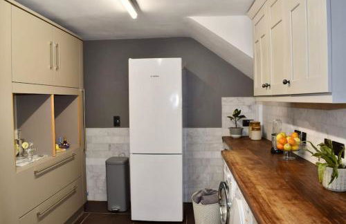 Luxury Spacious Country Home w/ Mountain Views - Photo 33