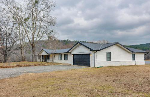 Deck and Views Spacious Lake House Escape - Foto 31