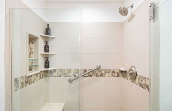 A-lister by Avantstay Hollywood Hills Luxe Group Escape w/ Pool - Photo 27