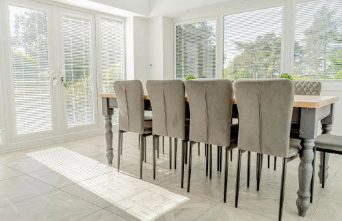 5 Bed House - Pool - Hot Tub - Sauna - Pool Table - Near New Forest and Beach - Sleeps 12 - Photo 50