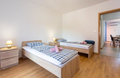 2 Bedroom Gorgeous Apartment In Umag - Foto 18