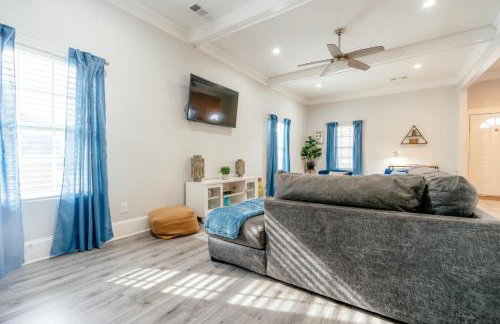 Renovated, Pet friendly, Yard, 2 Miles to Downtown - Photo 16