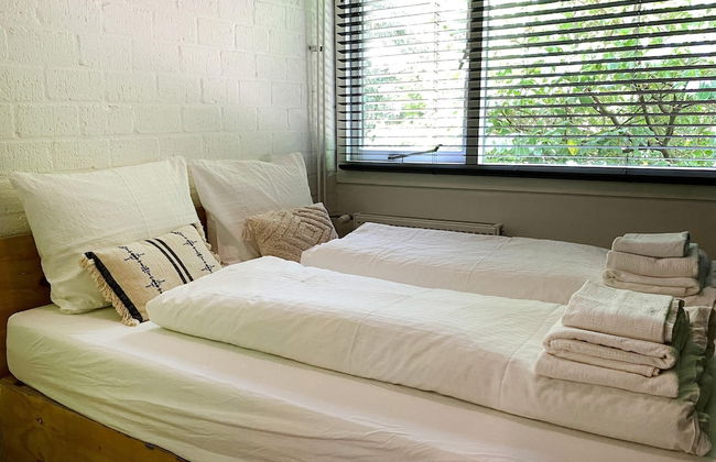 Holiday Home in Rheezerveen With Wellness Area - Foto 3