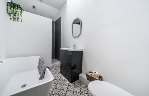 16th-Century Cottage with Separate Studio and Garden, Sleeps 12 - Foto 19