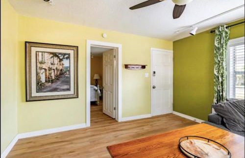 3-Bed Bungalow walk to Historic Downtown Sanford - Foto 4