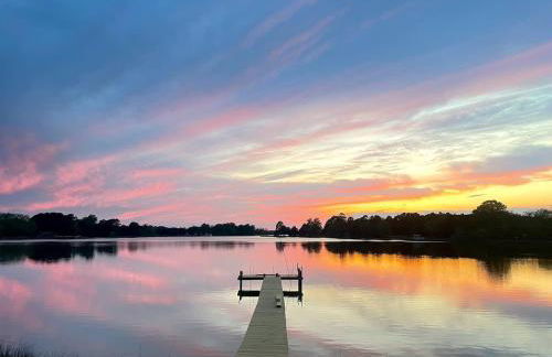 Spacious 3BR with Dock on Working Farm with Pool Table - Foto 1