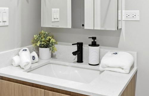 Comfy Condo - Gym Free Parking & Modern Amenities - Foto 28