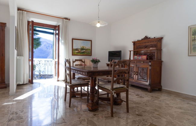 Mamma Ciccia Holiday Home - Lake Front Apartment - Foto 11