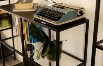 Countryside house with a pool and fireplace - Photo 59