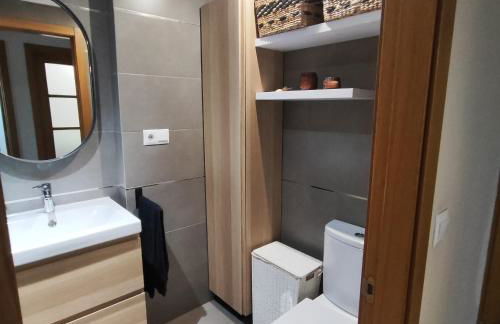 Piso céntrico en Viveiro con aparcamiento - Foto 9