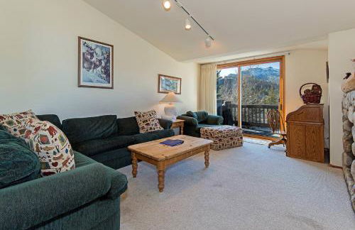 SnowCreek #936 Shared Pool & Hot Tub - Photo 1